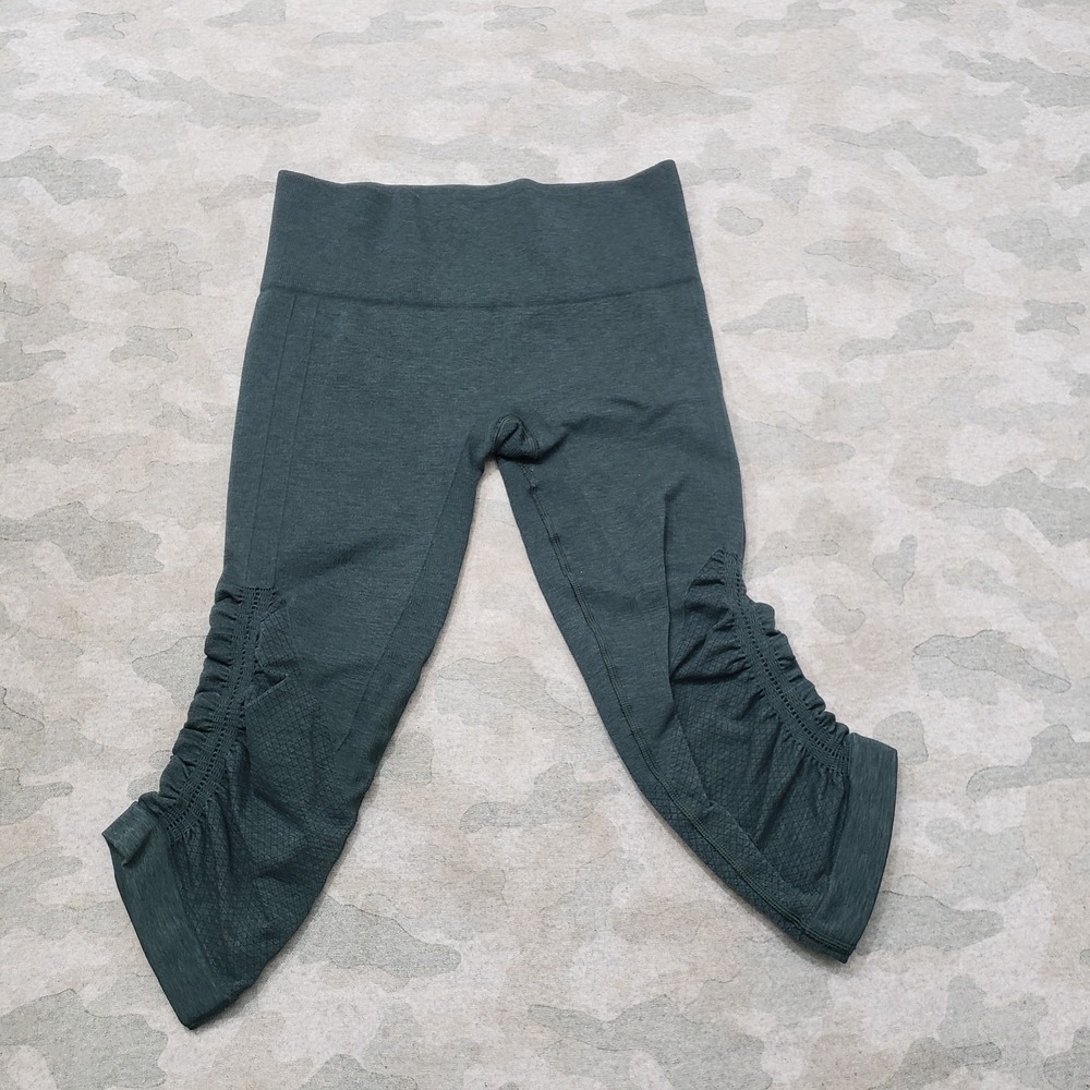 Lululemon Leggings Women's‎ 25 Green Capri Pull On Fitness Yoga Gym